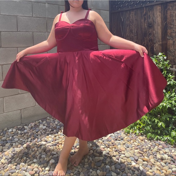 Sweetheart Satin Prom Dress - Picture 3 of 13